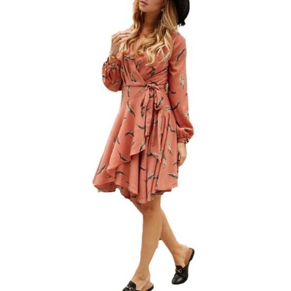 Lost + Wander Dresses & Skirts - Lost+Wander Women’s Amber Hi Lo Midi Wrap Dress Feather Print Size Mediu…